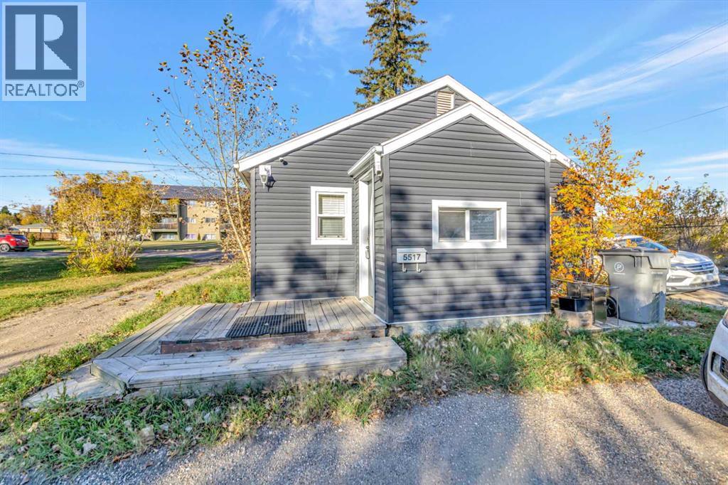 5517 52 Street Property Photo 20