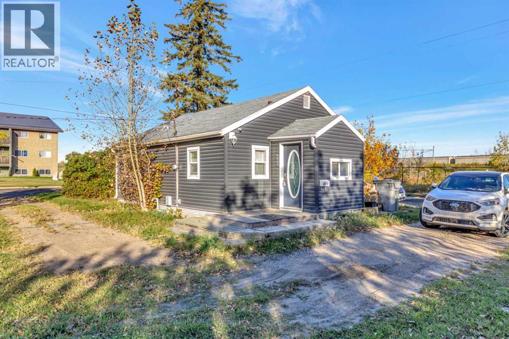 5517 52 Street Property Photo 21