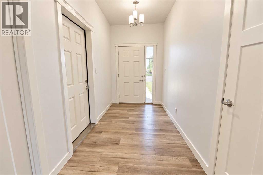608 10 Avenue W Property Photo 3
