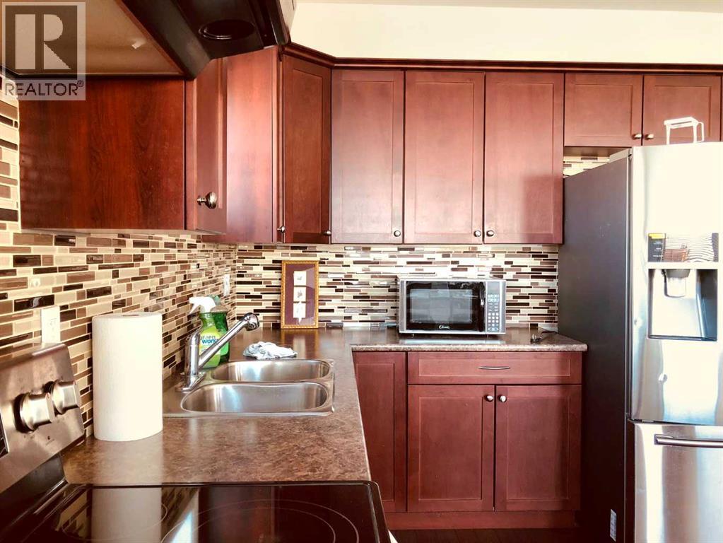 10117 102 Property Photo 21