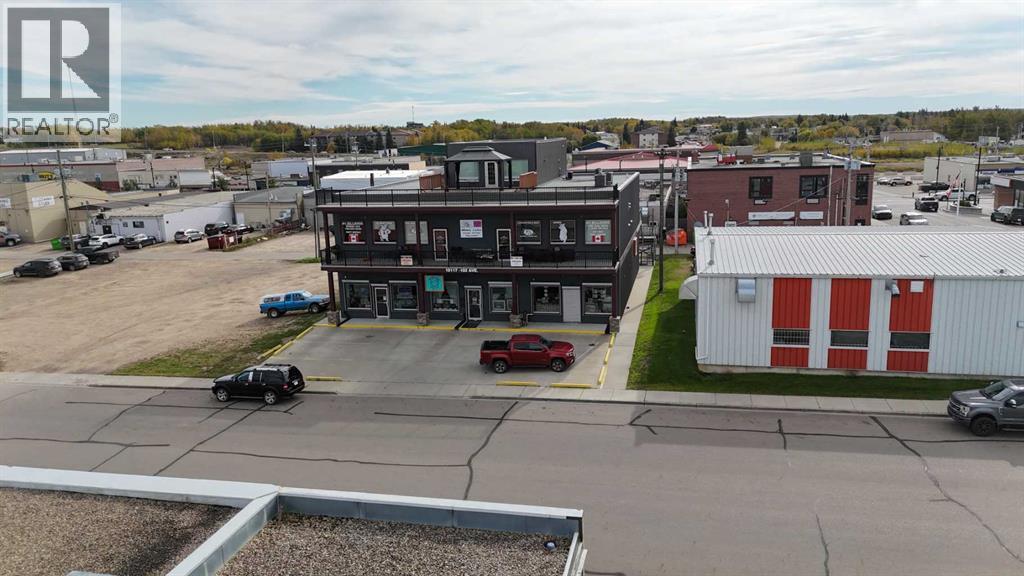10117 102 Property Photo 31