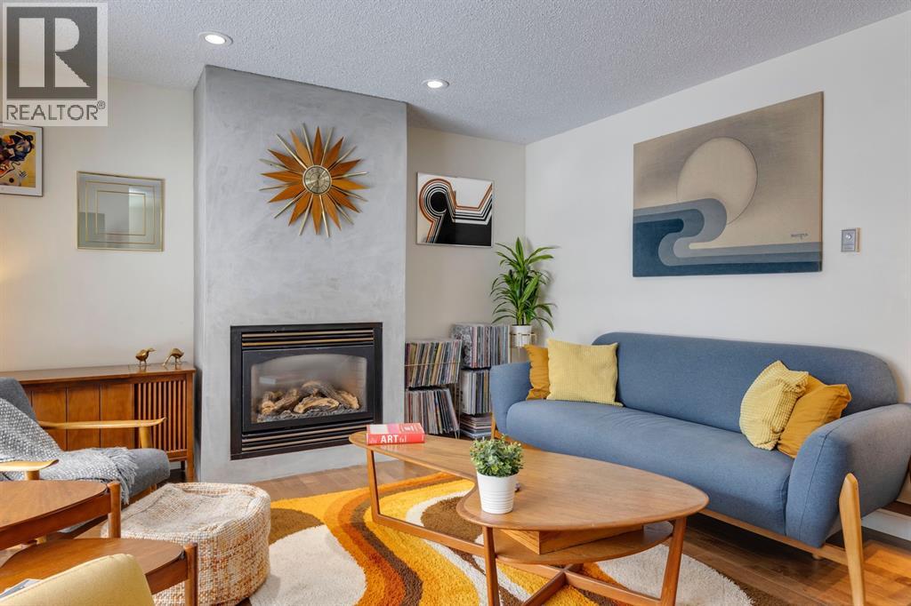 6216 Thornaby Way Nw Property Photo 4