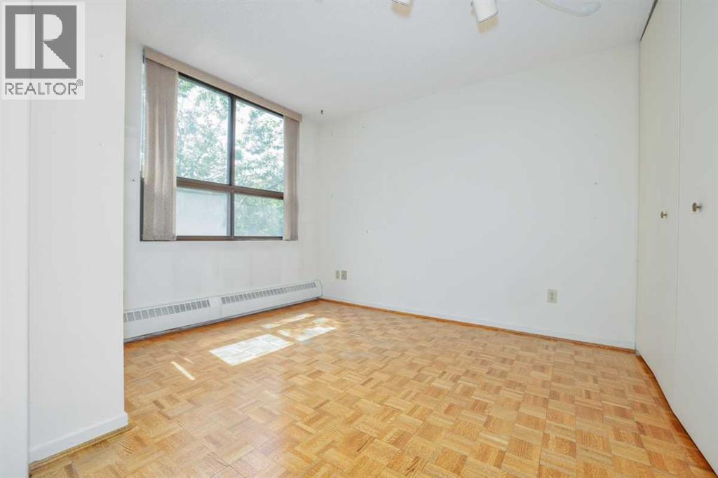 80 Point Mckay Crescent Northwest Property Photo 9