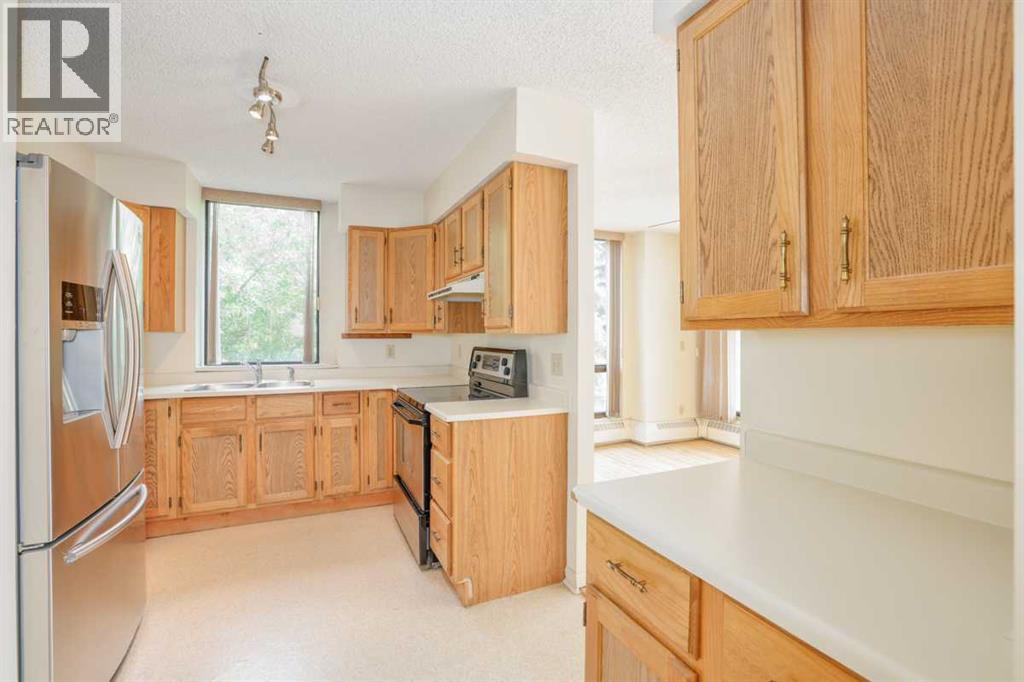 80 Point Mckay Crescent Northwest Property Photo 11