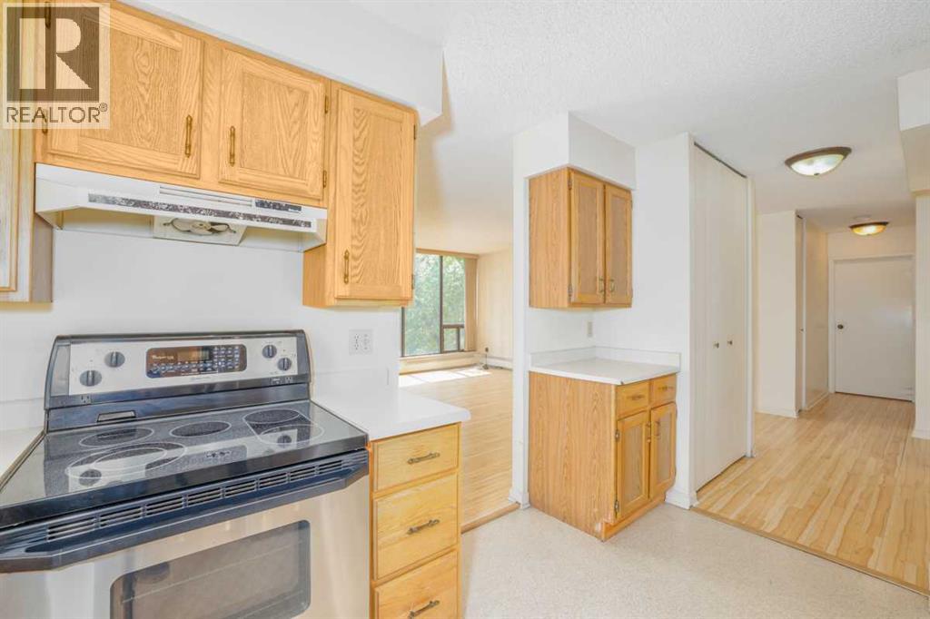 80 Point Mckay Crescent Northwest Property Photo 13