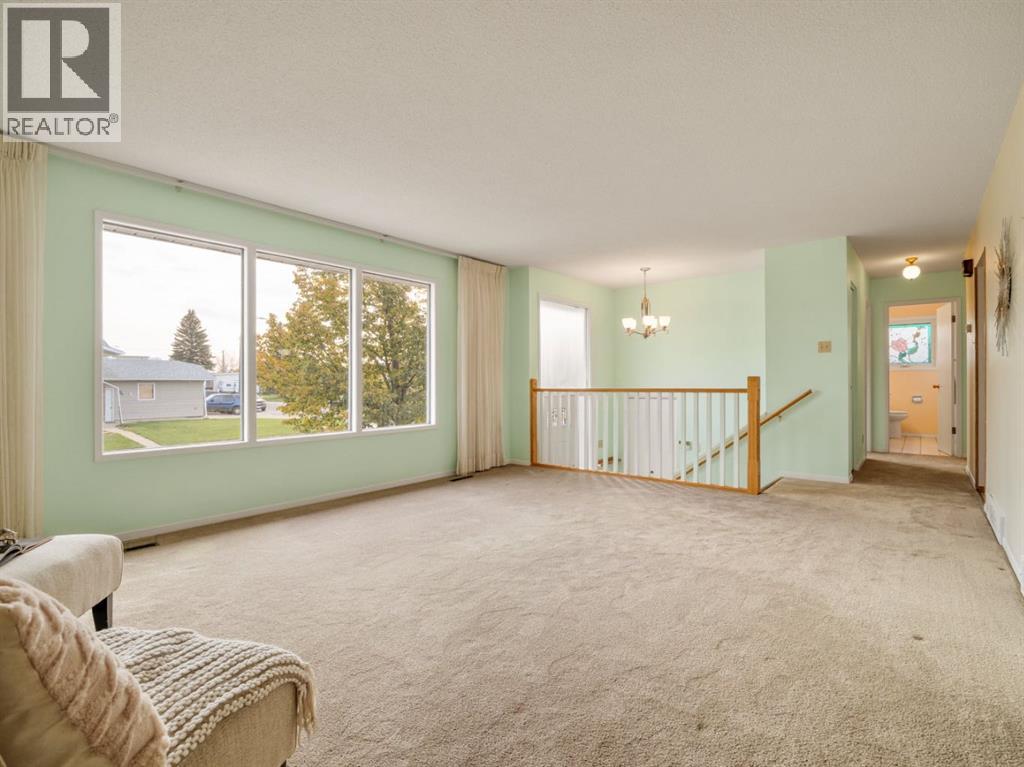 1206 27th Street N Property Photo 9