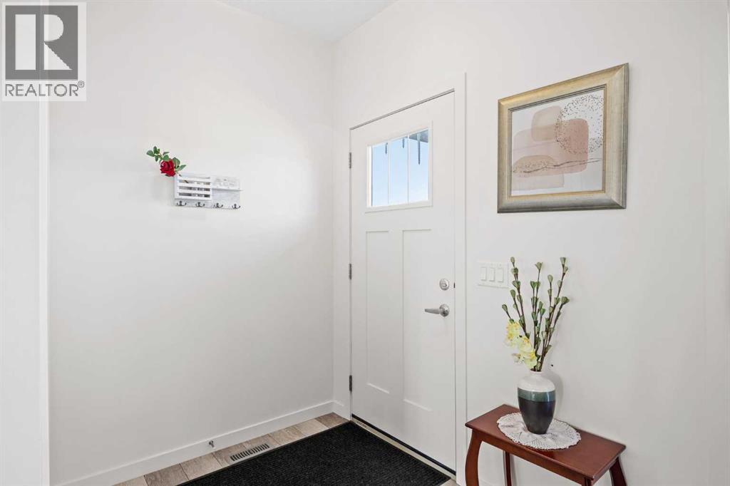 251 Chinook Gate Boulevard Sw Property Photo 6