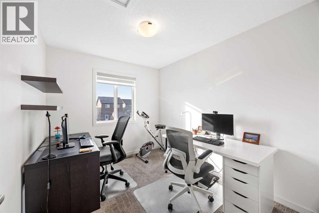 251 Chinook Gate Boulevard Sw Property Photo 23