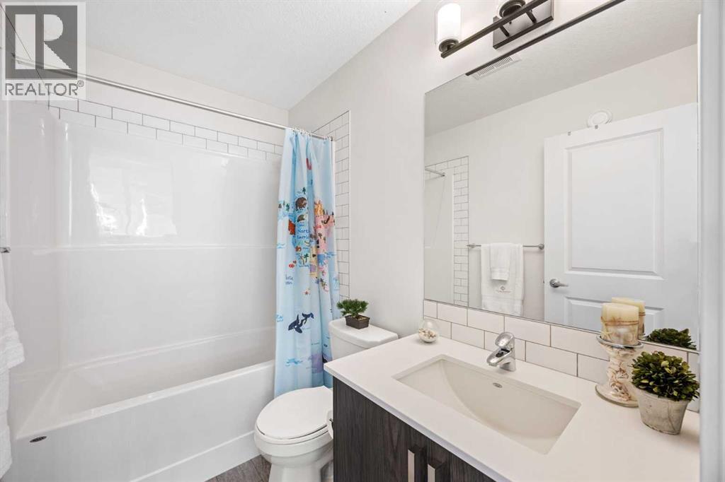 251 Chinook Gate Boulevard Sw Property Photo 26