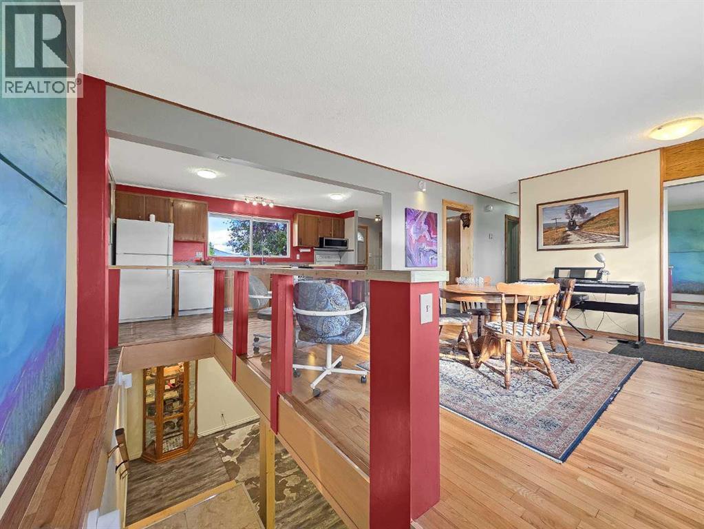 9818 110 Street Property Photo 5