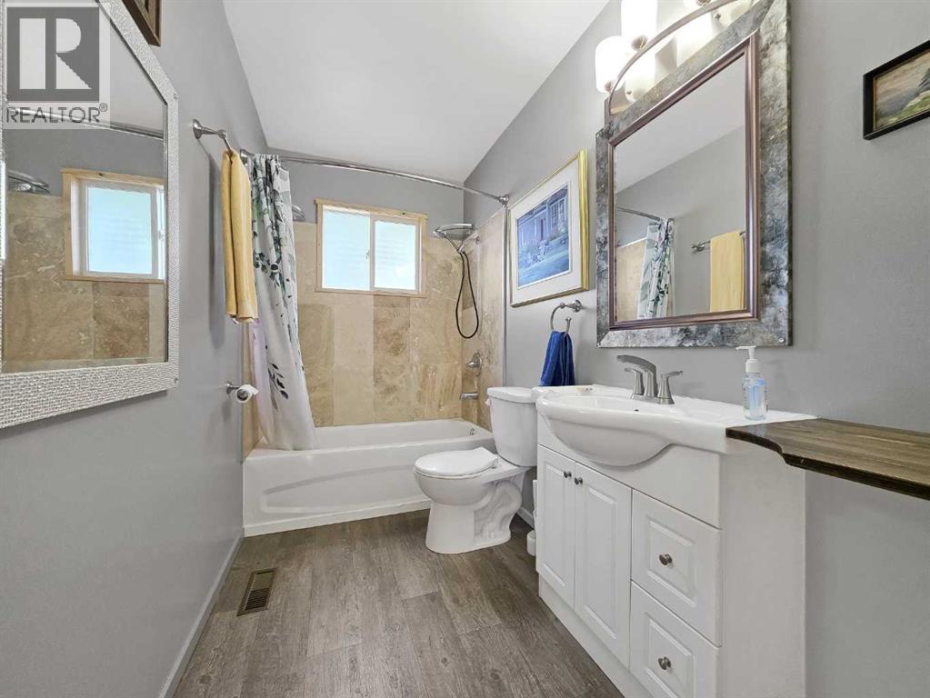 9818 110 Street Property Photo 10