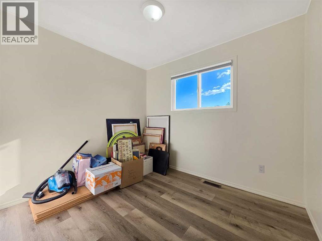 9818 110 Street Property Photo 13