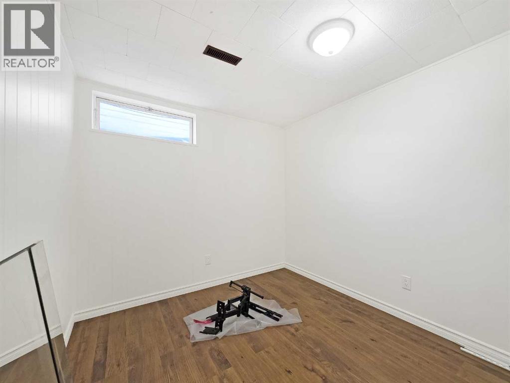 9818 110 Street Property Photo 19