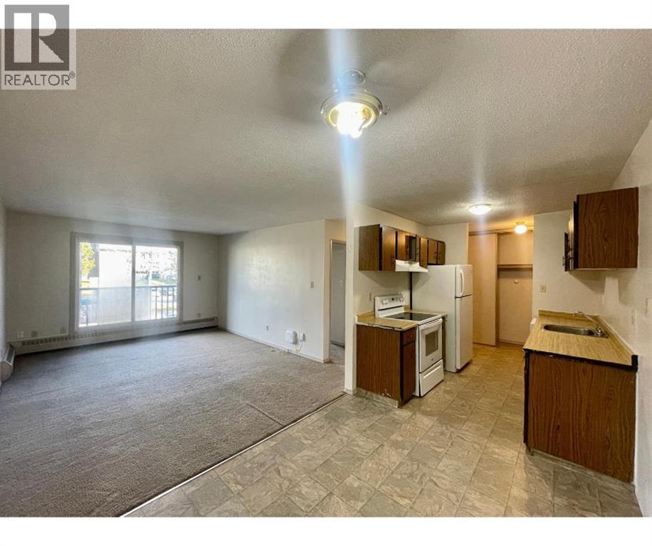 5611 9 Avenue Property Photo 2