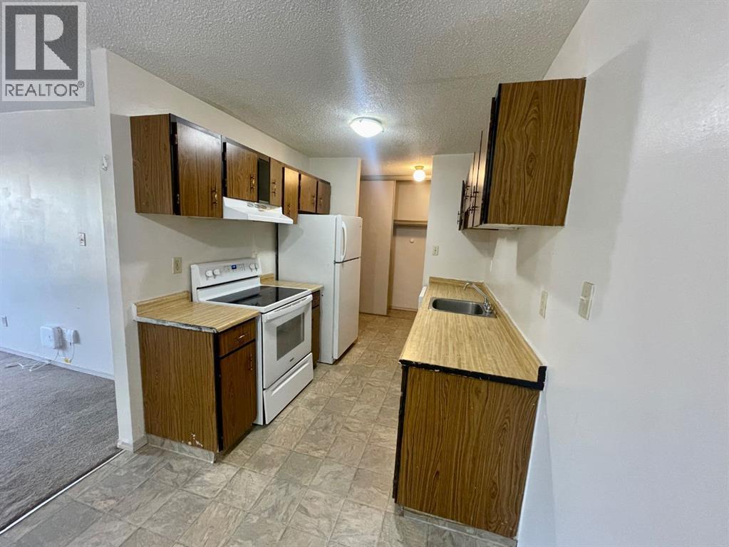 5611 9 Avenue Property Photo 3