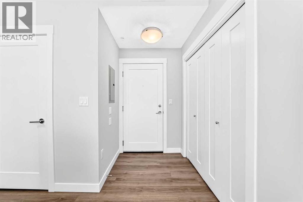 25 Walgrove Walk Southeast Property Photo 5