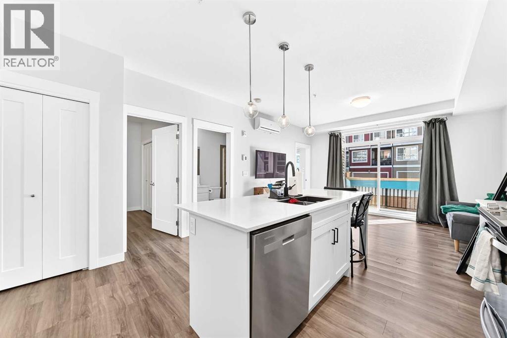 25 Walgrove Walk Southeast Property Photo 12