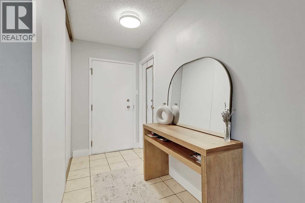 718 12 Avenue Southwest Property Photo 2
