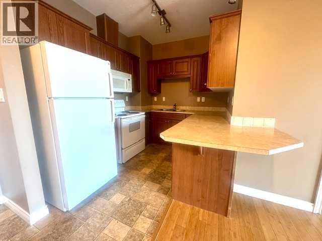 9225 Lakeland Drive Property Photo 2
