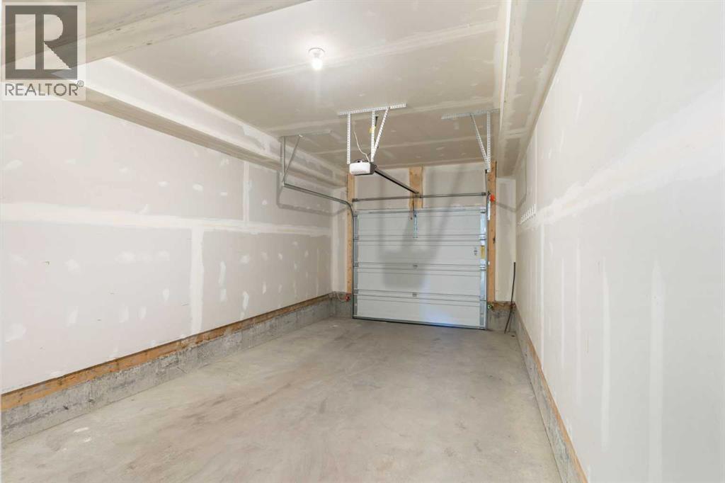 24 Rivercrest Drive Property Photo 7