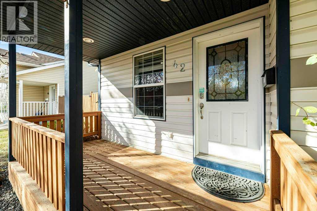 42 Kendrew Drive Property Photo 2