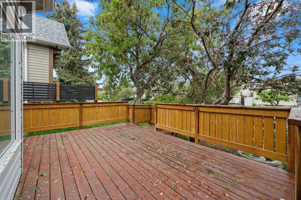 107 Tararidge Close Ne Property Photo 4