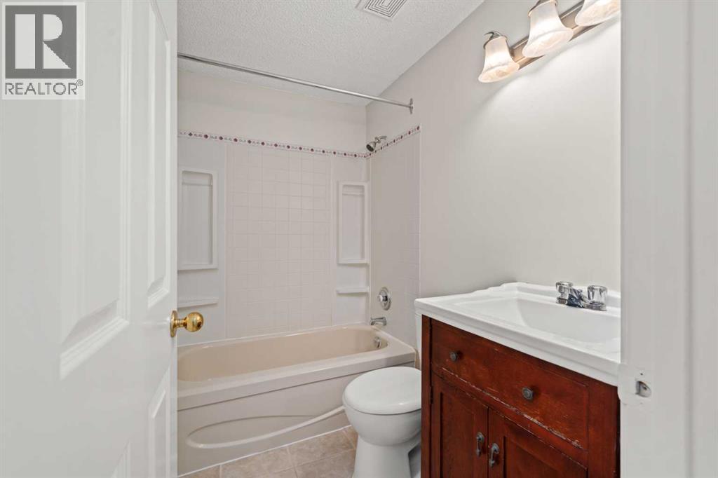 107 Tararidge Close Ne Property Photo 30