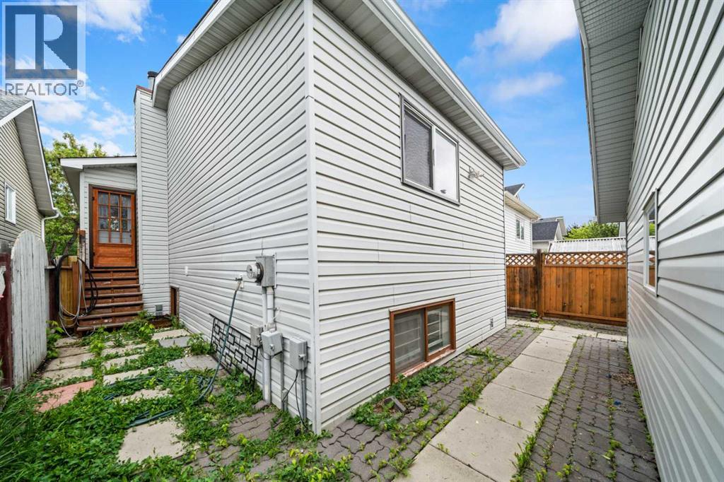 107 Tararidge Close Ne Property Photo 32