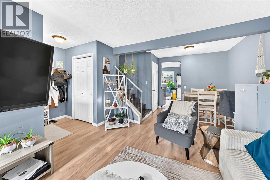 240 Jensen Drive Ne Property Photo 16