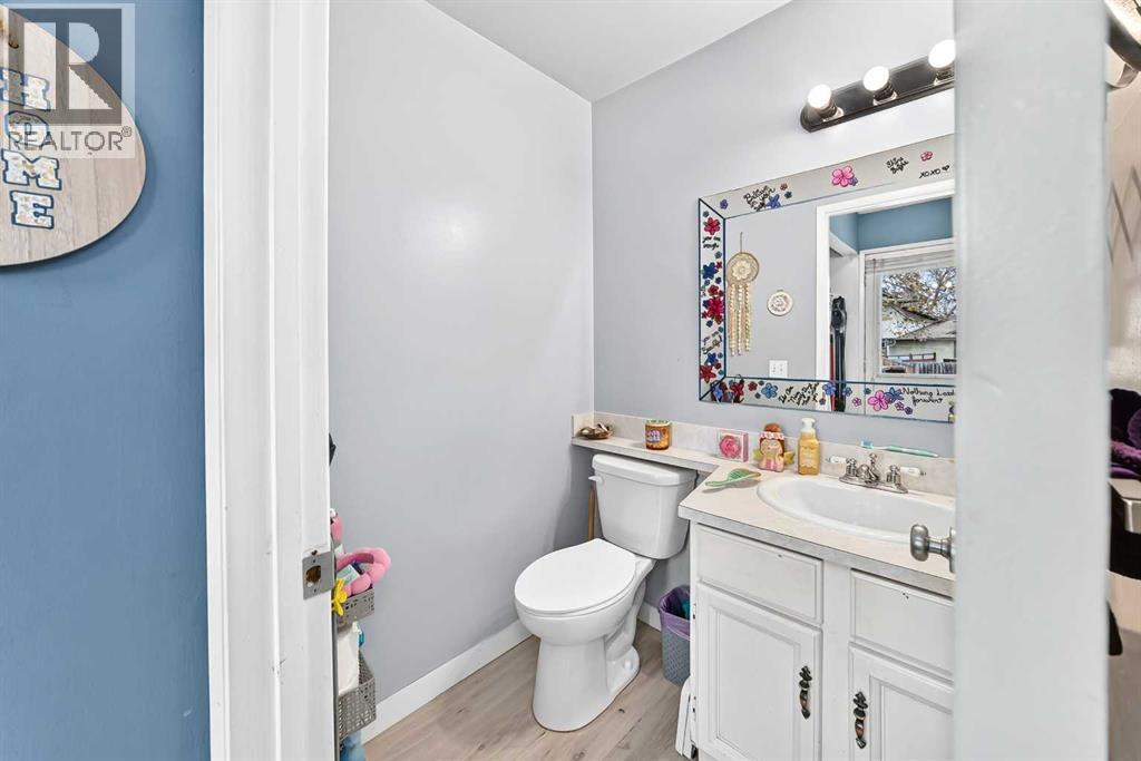 240 Jensen Drive Ne Property Photo 18