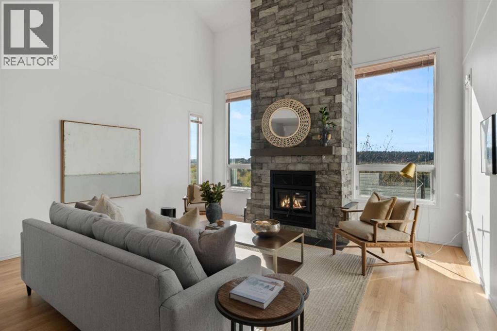 52 West Mitford Crescent Property Photo 8