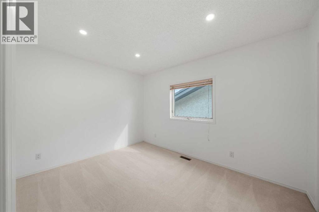 52 West Mitford Crescent Property Photo 20