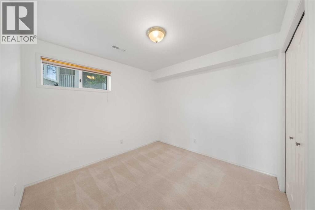 52 West Mitford Crescent Property Photo 31