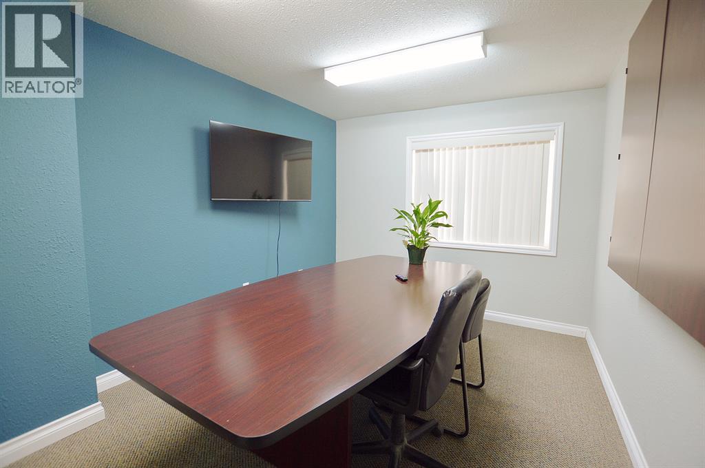 9715 105 Street Property Photo 4
