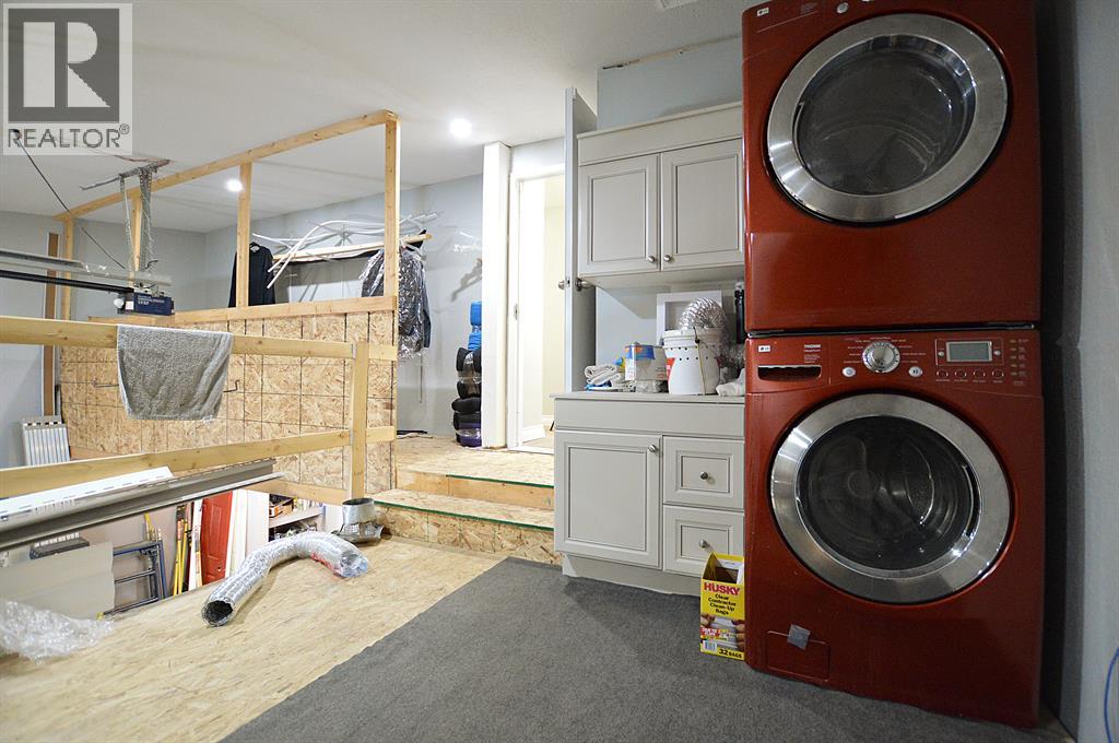 9715 105 Street Property Photo 8