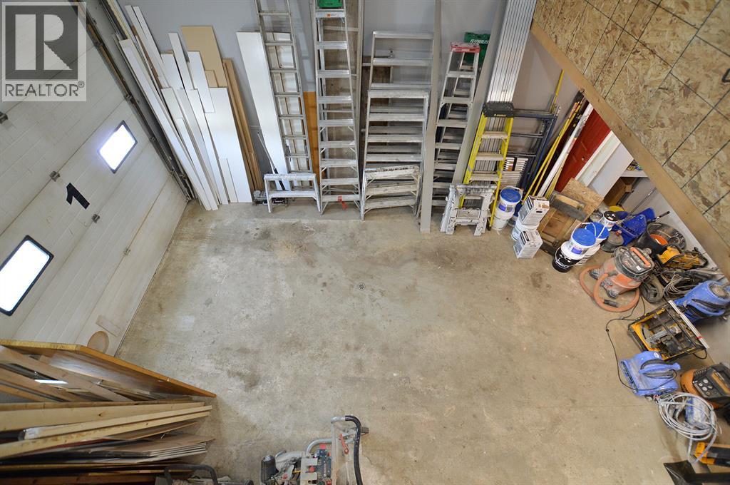 9715 105 Street Property Photo 9