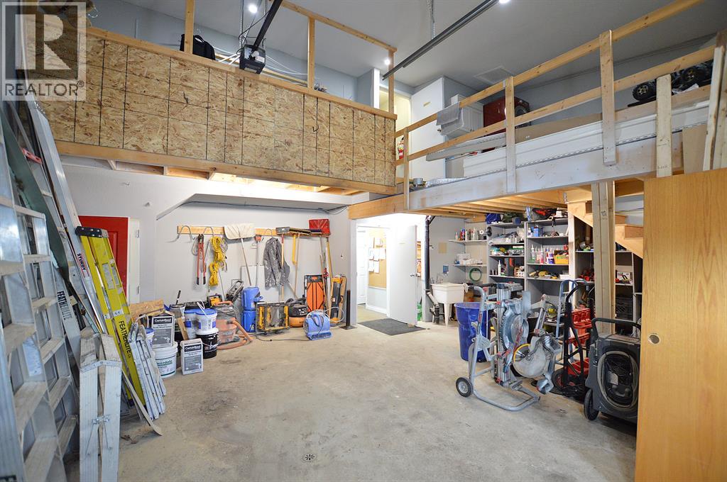 9715 105 Street Property Photo 10