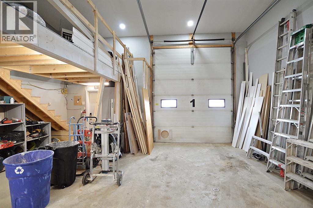 9715 105 Street Property Photo 11