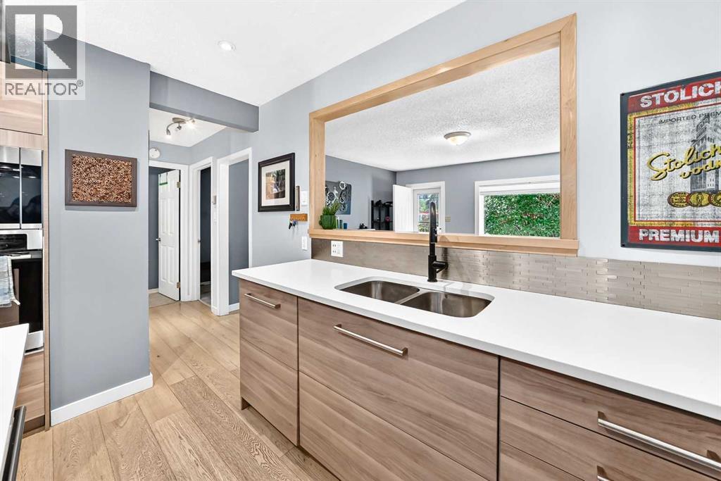 8512 33 Avenue Nw Property Photo 1