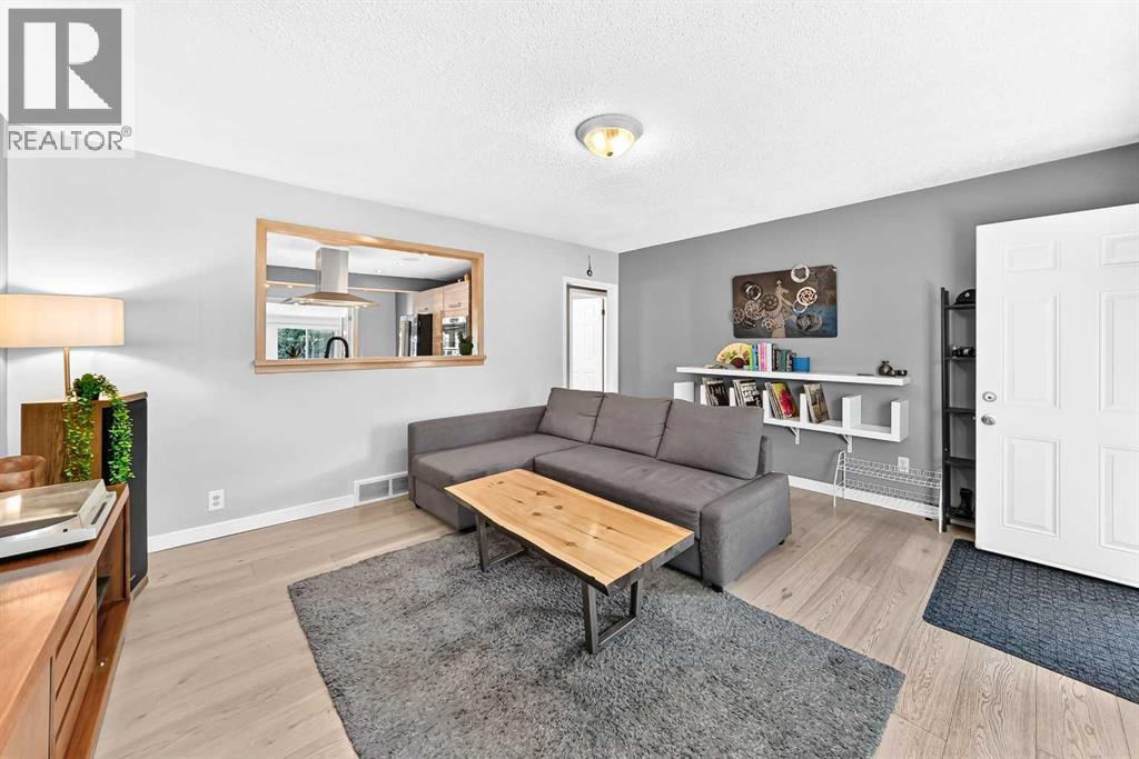 8512 33 Avenue Nw Property Photo 8