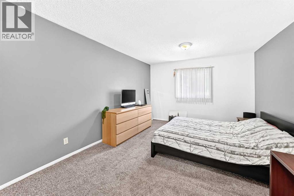 8512 33 Avenue Nw Property Photo 16
