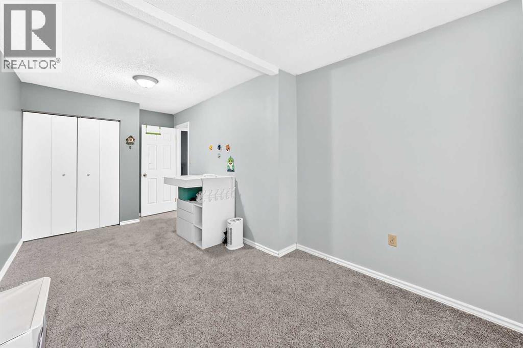 8512 33 Avenue Nw Property Photo 20