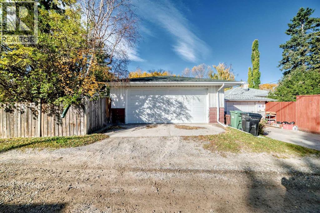 1936 45 Street Sw Property Photo 14