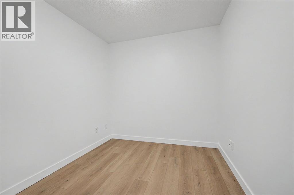 6818 Pinecliff Grove Northeast Property Photo 9