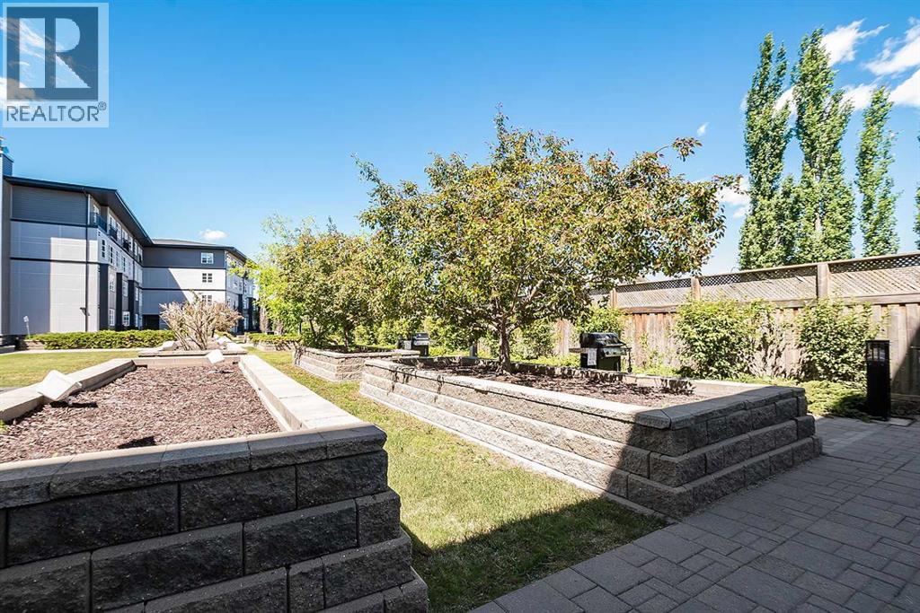 2660 22 Street Property Photo 3