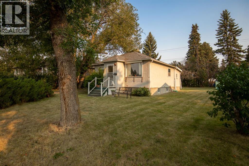 3830 46 Street Property Photo 13