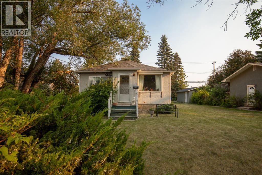 3830 46 Street Property Photo 14