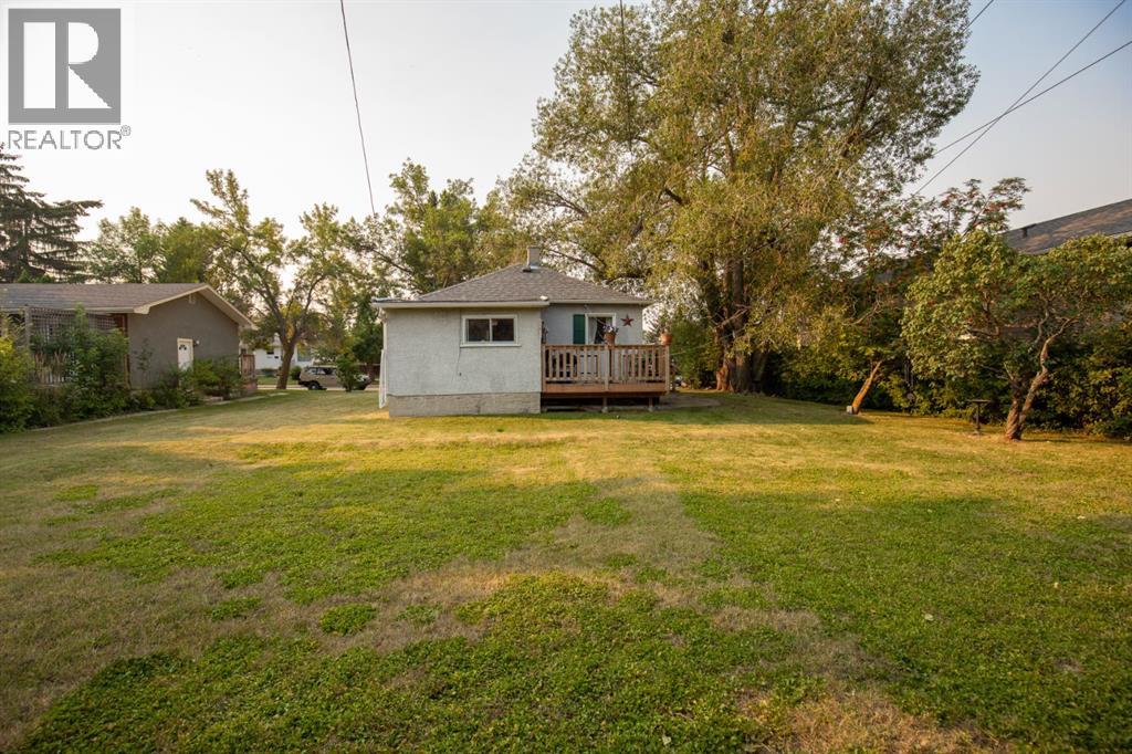3830 46 Street Property Photo 18