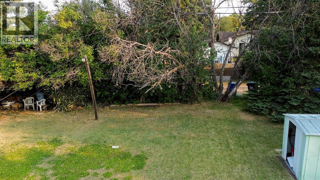 3830 46 Street Property Photo 23