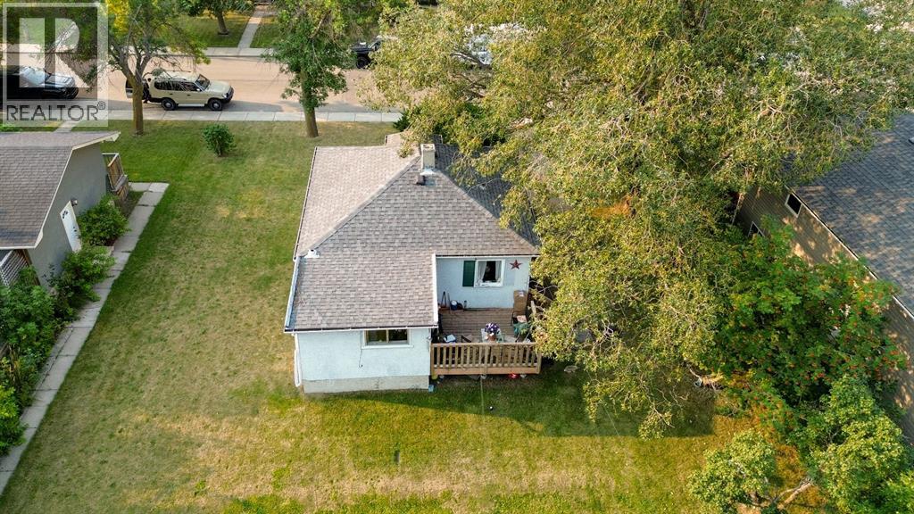3830 46 Street Property Photo 27